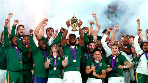 Siya Kolisi, el primer capitán negro en levantar una Copa del Mundo