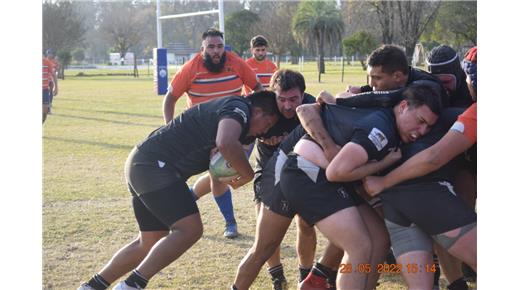 Floresta le ganó a Municipalidad de Berazategui y llegó a la punta de su zona