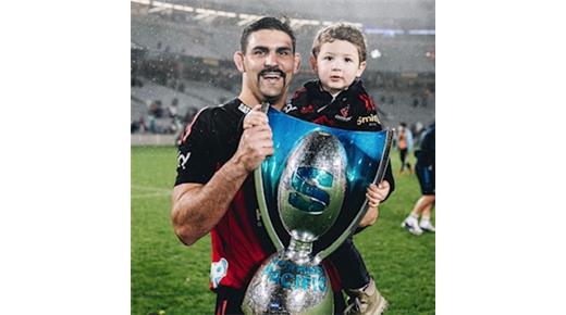 Pablo Matera se consagró campeón del Súper Rugby con Crusaders