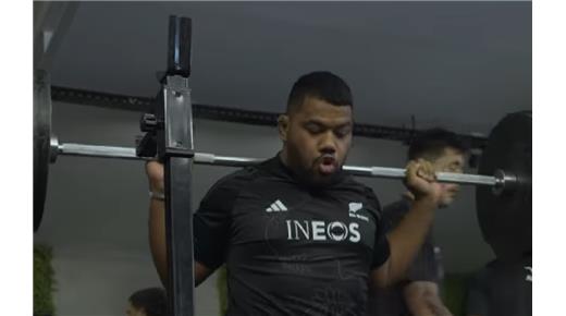 LOS ALL BLACKS ENTRENARON EN MARISTA Y SE PERFILA EL XV INICIAL