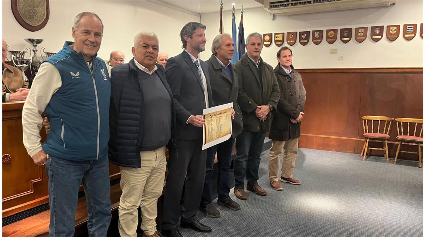 SE ENTREGARON LOS PREMIOS AVR AL 