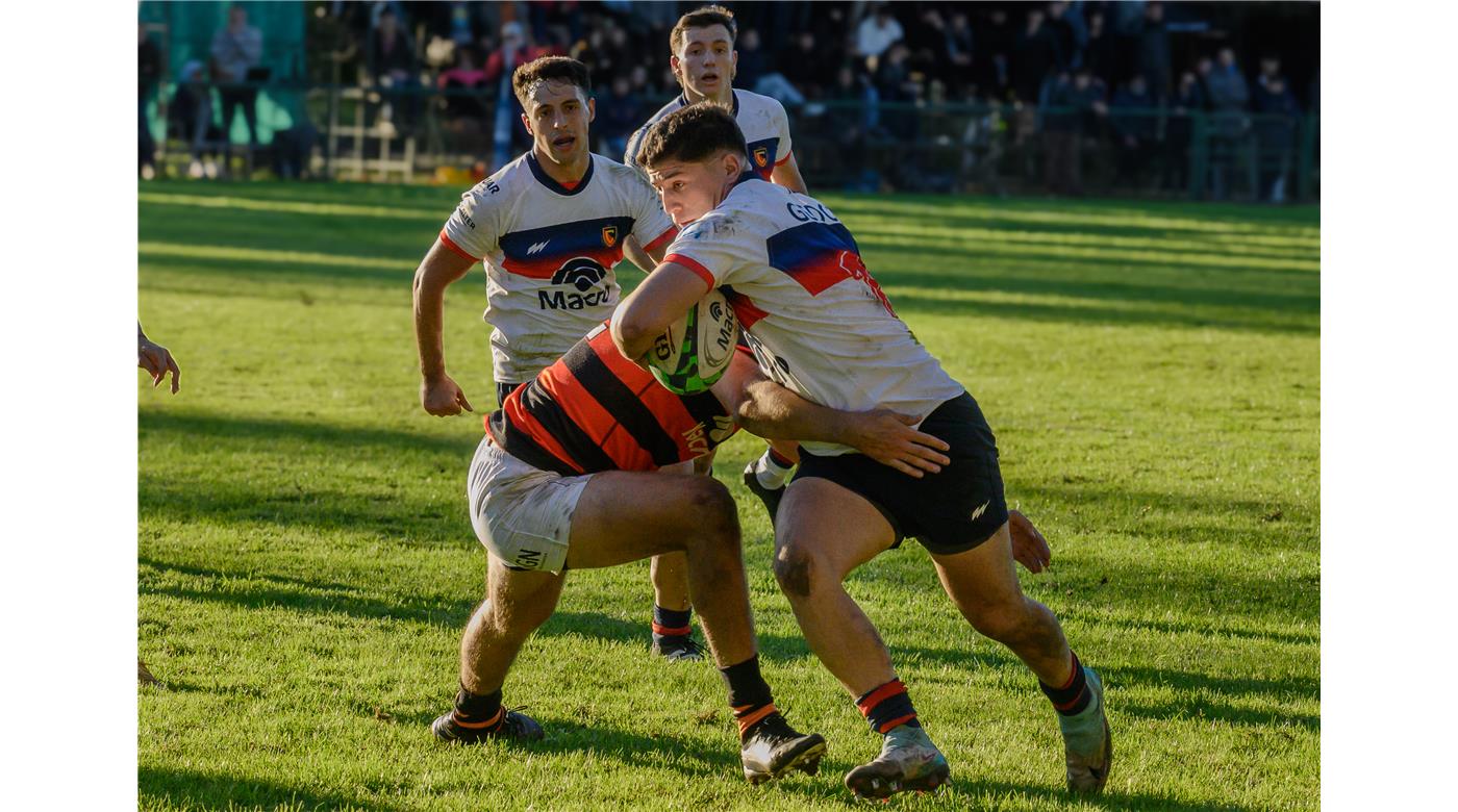 CURUPA SE HIZO FUERTE COMO LOCAL ANTE OLIVOS