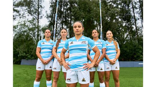 LE COQ SPORTIF Y LA UNIÓN ARGENTINA DE RUGBY PRESENTAN LAS NUEVAS CAMISETAS DE LOS PUMAS 7’S, LAS YAGUARETÉS Y LOS PUMITAS.