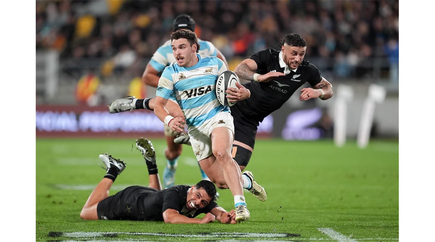 SANTIAGO CARRERAS: 18 PUNTOS ANTE LOS ALL BLACKS PARA LIDERAR LA TABLA DE GOLEADORES DEL RCH