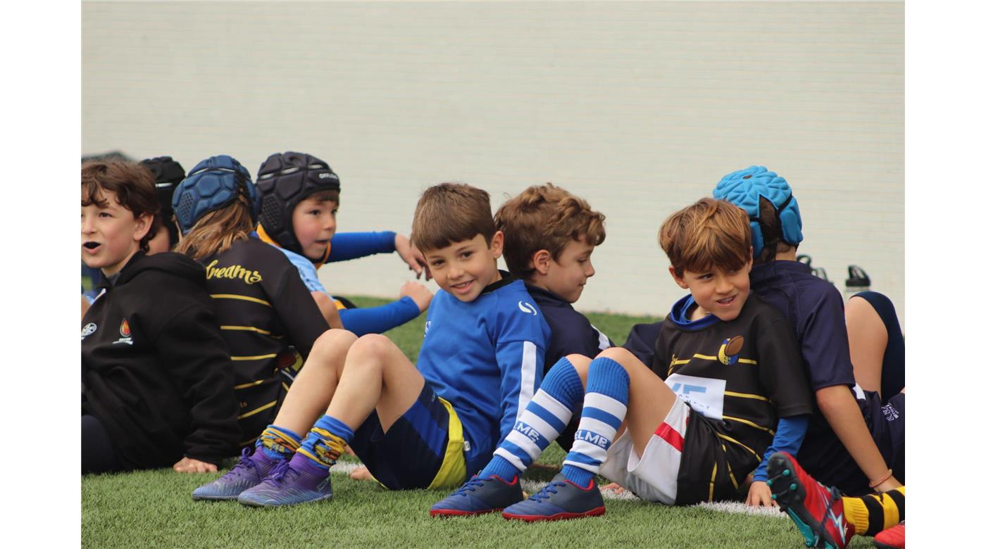 EN CATALUNYA, ESPAÑA, LAS ESCUELAS SE REÚNIERON ALREDEDOR DEL RUGBY