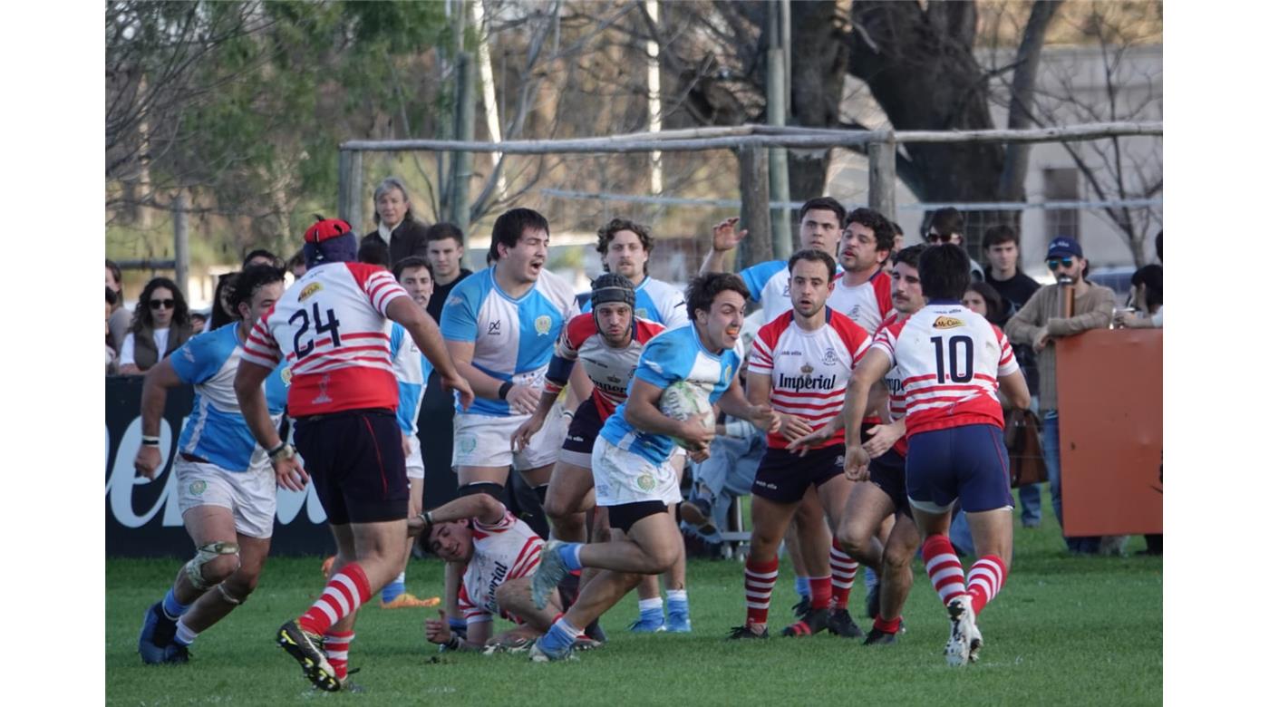 CENTRO NAVAL SE DESPERTÓ A TIEMPO Y DIO VUELTA UN GRAN PARTIDO ANTE ARECO 