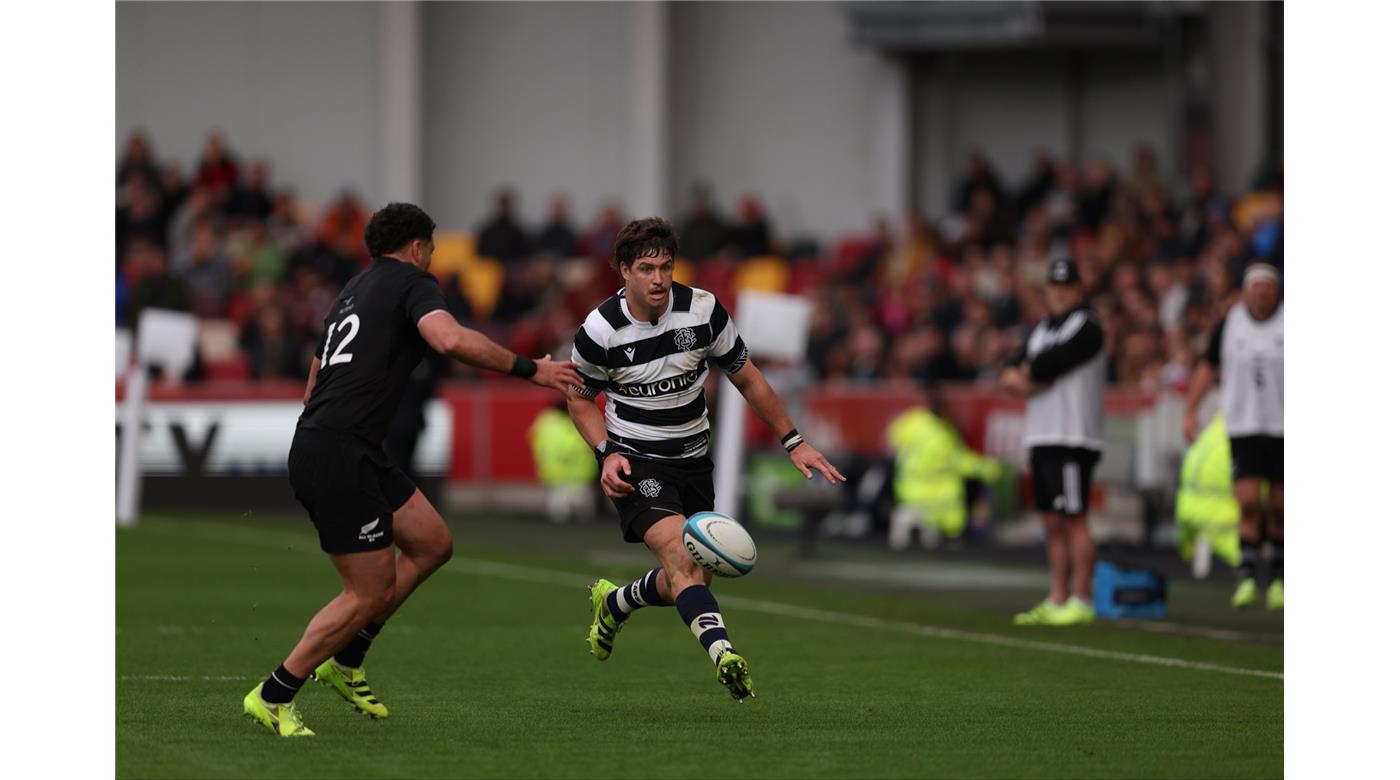 NUEVA ZELANDA XV VENCIÓ A LOS BARBARIANS CON MATÍAS MORONI EN LA CANCHA 